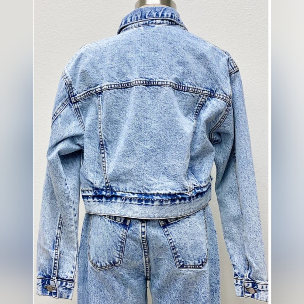 Doll Kills Daze Cropped Pleated Denim Jacket - Picture 2 of 8